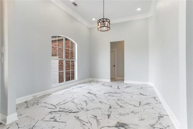 Building Photo - 242 Spinnaker Dr