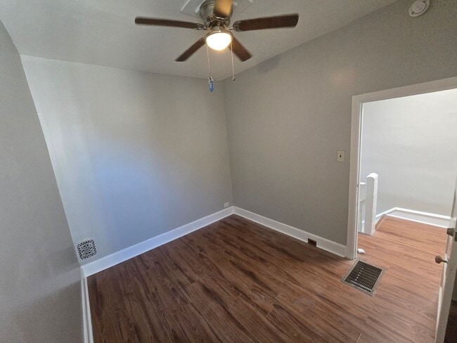 Building Photo - 2435 N 25th St