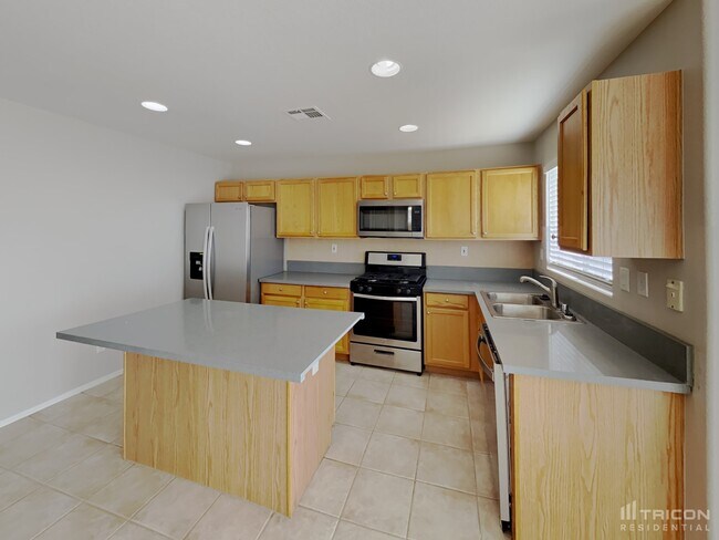 Building Photo - 11078 Gagliano St
