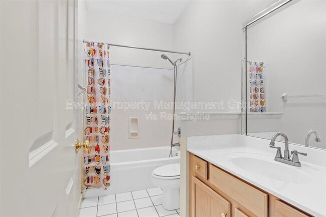 Building Photo - 7520 Crystal Lake Dr