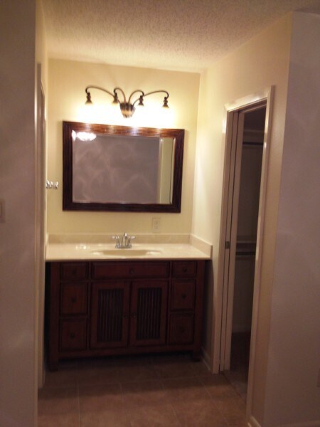 Building Photo - North Bossier City La 3 br 2 bath home for rent with 2-car garage