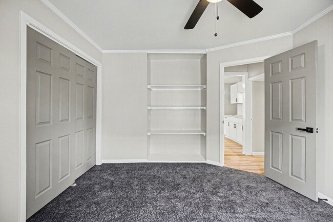 Building Photo - Updated First-Floor 2BR with Garage Parking and On-Site Laundry