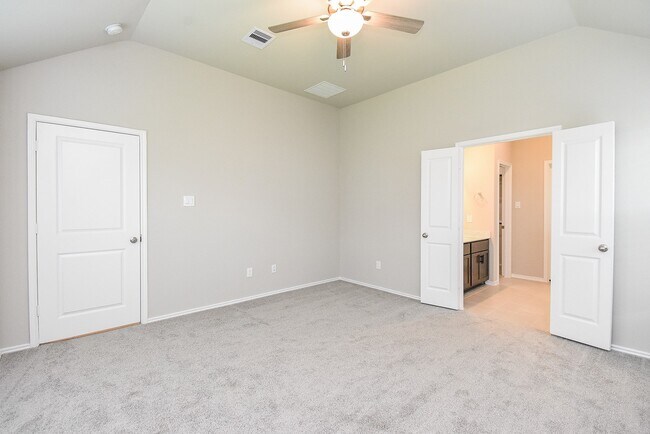 Building Photo - 8930 Field Daisy Ct