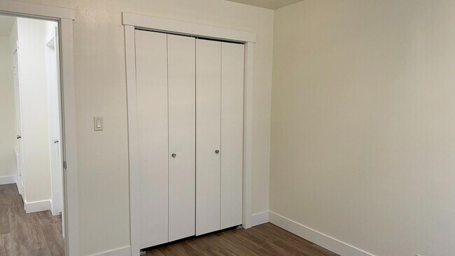 Building Photo - 362 E 1500 S