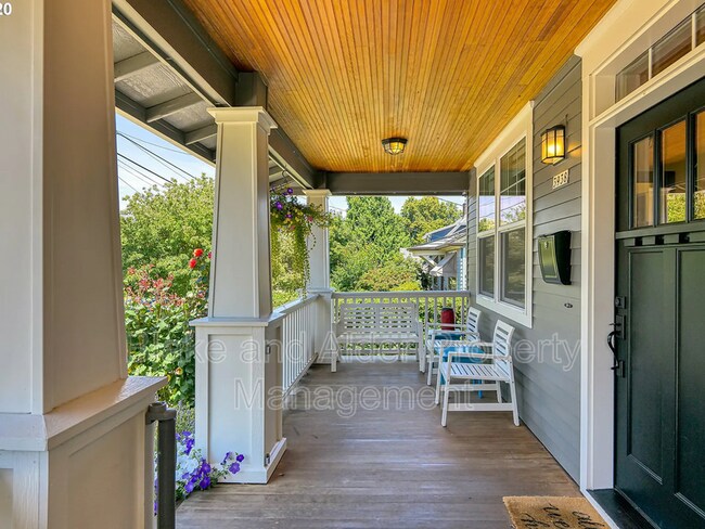 Building Photo - 3938 NE 66th Ave