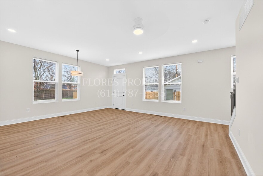 Building Photo - 696 S 22nd St