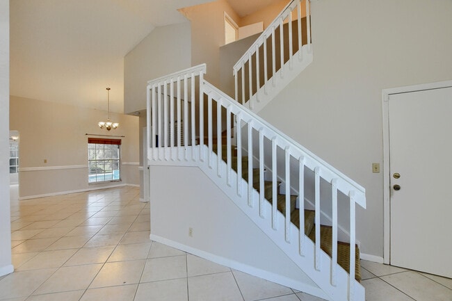 Building Photo - 22556 Middletown Dr
