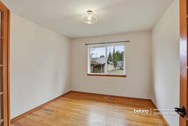 Building Photo - 15119 182nd Ave SE