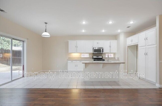 Building Photo - 37783 Sweet Magnolia Way
