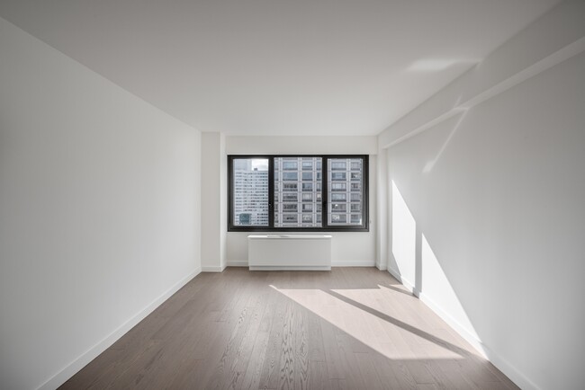 Interior Photo - 220 East 72nd Street