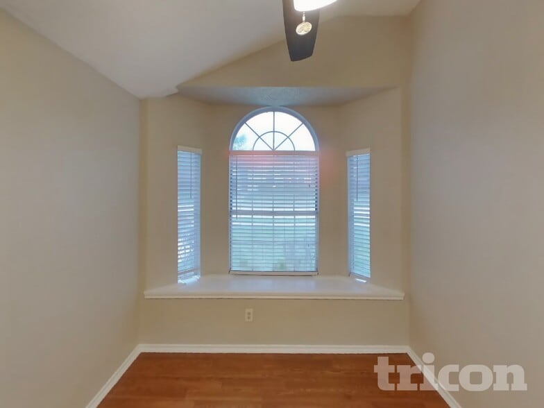 Building Photo - 1424 Savannah St