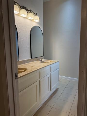 Building Photo - 7008 Fall Creek Ct