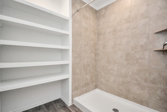Building Photo - 23133 Teakwood Hills Dr