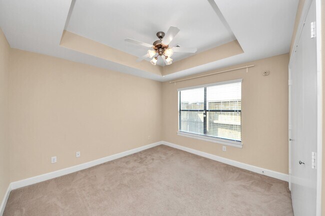 Building Photo - 3703 Main Plaza Dr