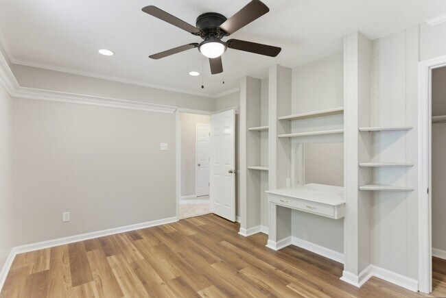 Building Photo - 10118 Lonesome Pine Dr