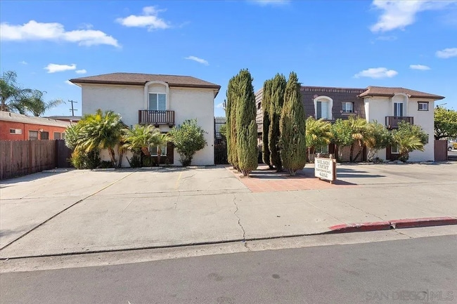 Building Photo - 4262 Wilson Ave