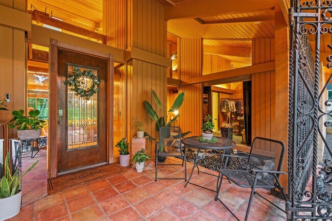 Building Photo - 29 Winged Foot Dr