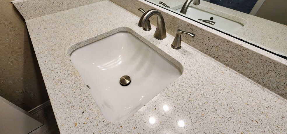 Building Photo - 7737 Village Trail Dr