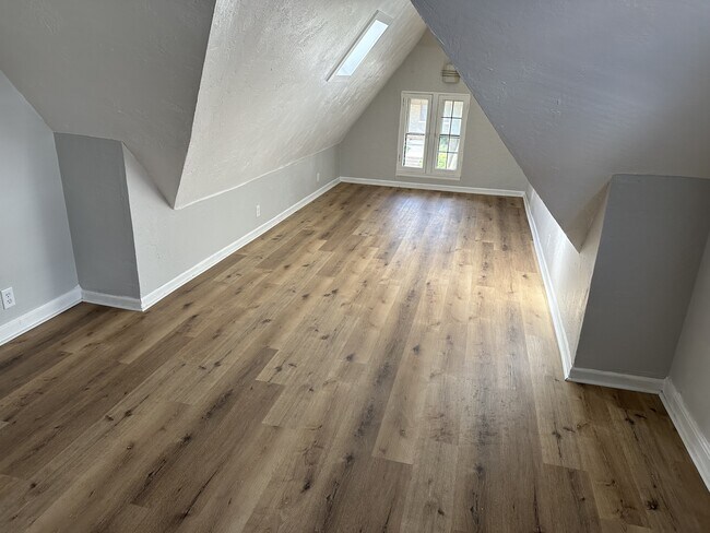 Building Photo - 2756 N 55th St
