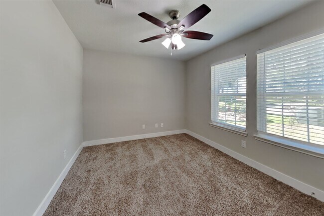 Building Photo - 18116 Red Pine Ct