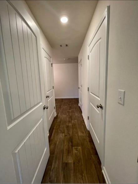 Building Photo - 910 Merganser Way