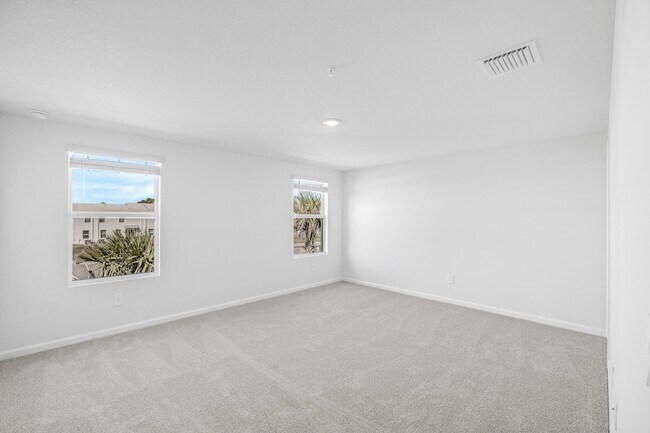 Building Photo - 587 Salisbury Cir