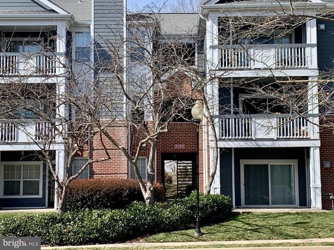 Building Photo - 20301 Beechwood Terrace