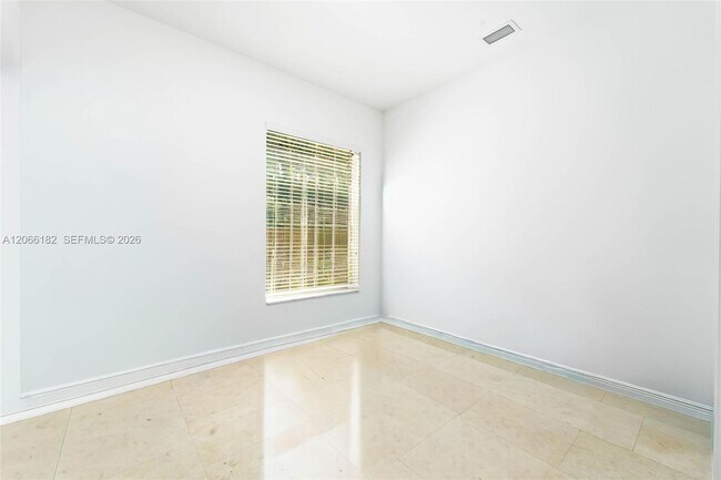 Building Photo - 1490 Cleveland Rd