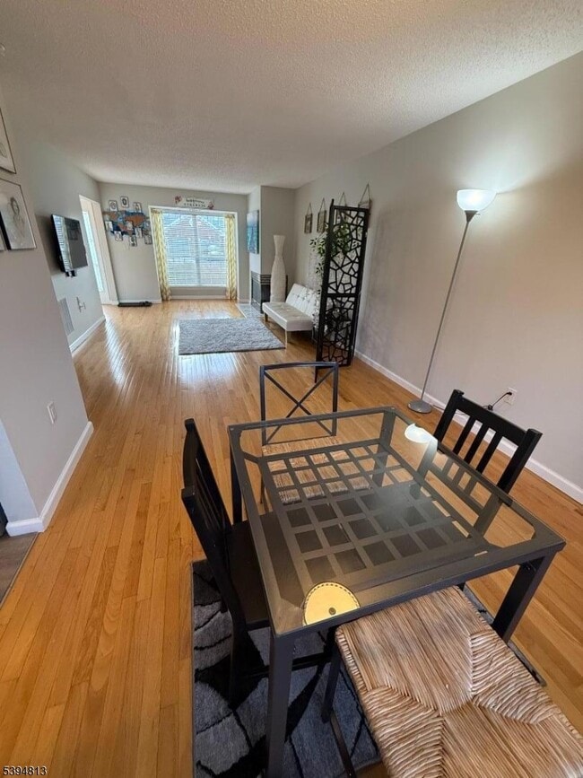 Building Photo - 1902 Bayley Ct