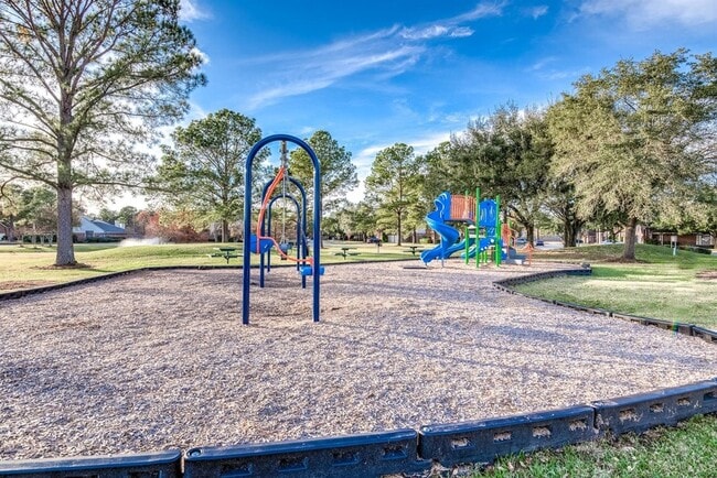 Building Photo - 17203 Kettle Creek Dr