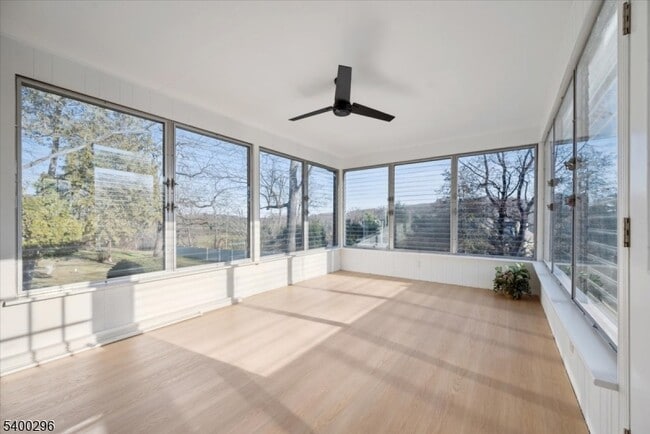 Building Photo - 272 Mt Kemble Ave