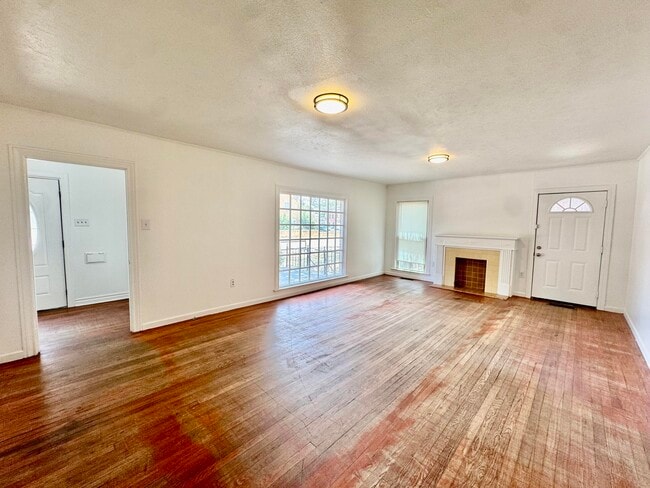 Building Photo - 1602 Avenue X