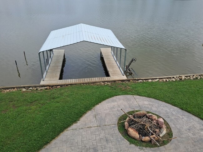 Building Photo - 239 Mallard Ln