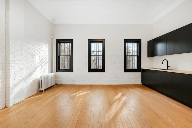 Building Photo - 186 Ocean Ave