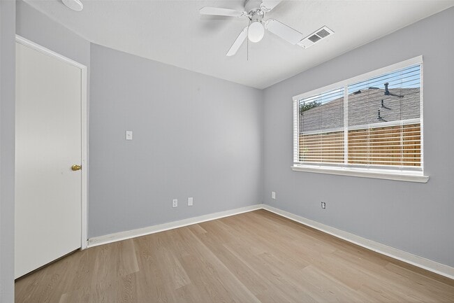 Building Photo - 18402 Willow Moss Dr