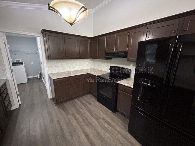 Building Photo - 158 Westscott Dr