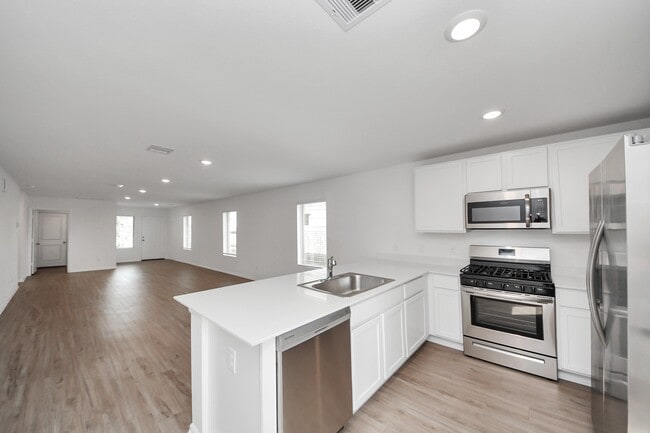 Building Photo - 9010 Estes Lks Dr