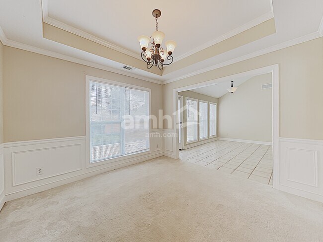 Building Photo - 2116 Benchmark Dr SW