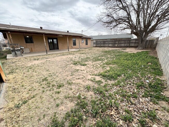 Building Photo - 2614 Palomar Pl