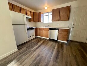 Building Photo - Kaysville #2