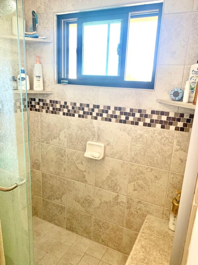 Building Photo - BEAUTIFUL 2BD/2.5BA Condo Available in Nor...
