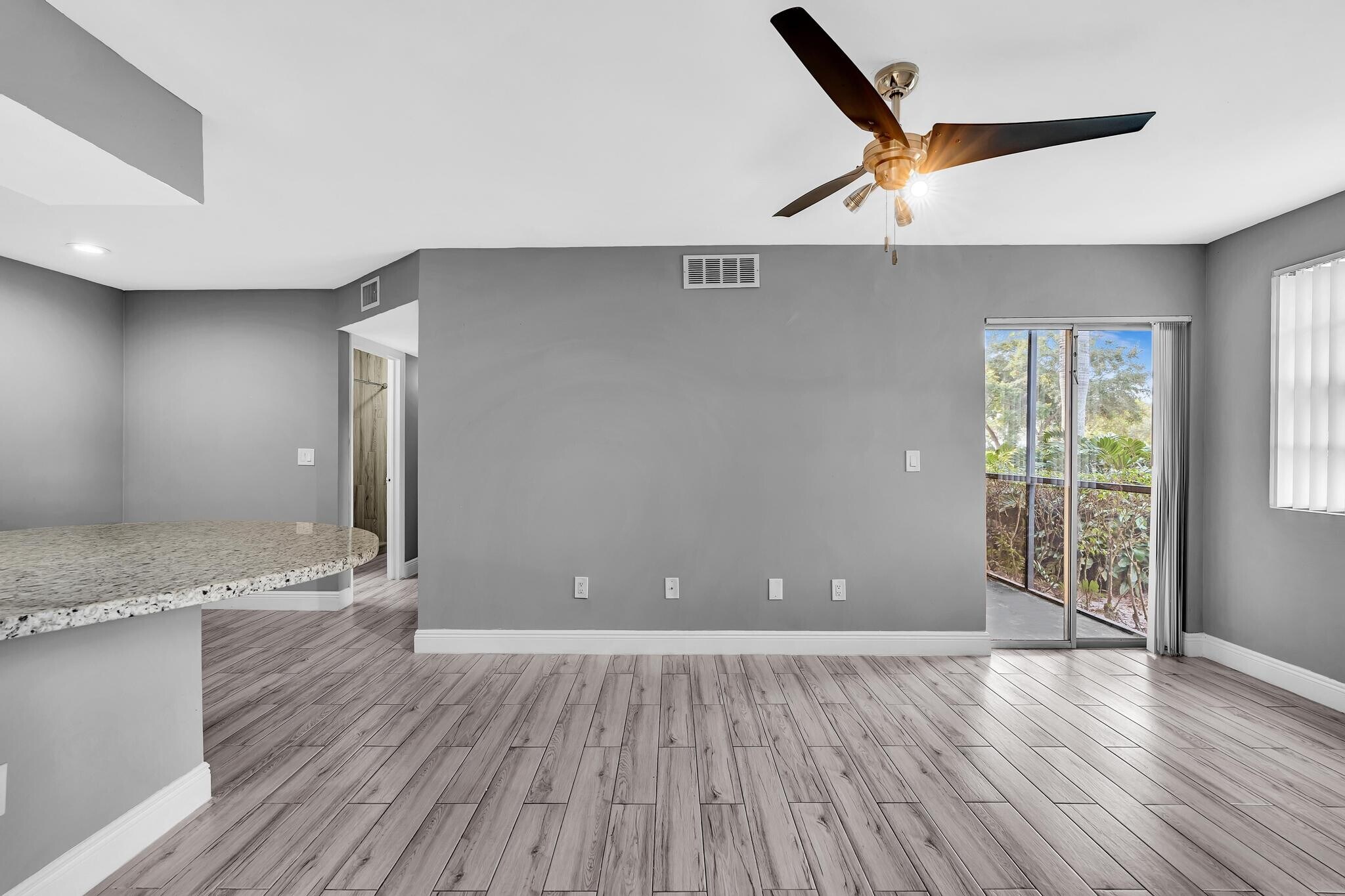 Building Photo - 1263 SW 46th Ave