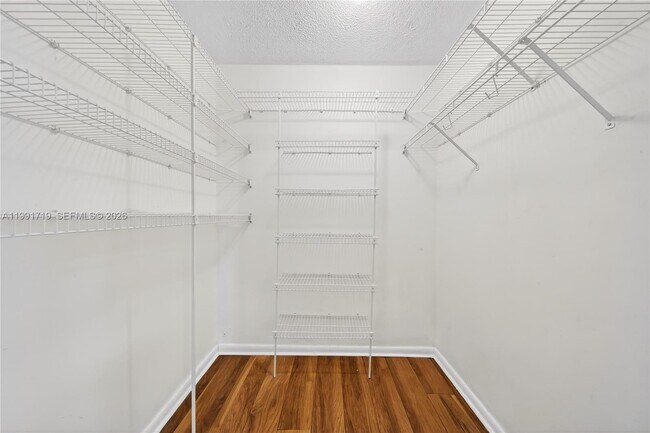 Building Photo - 10142 SW 79th Ave