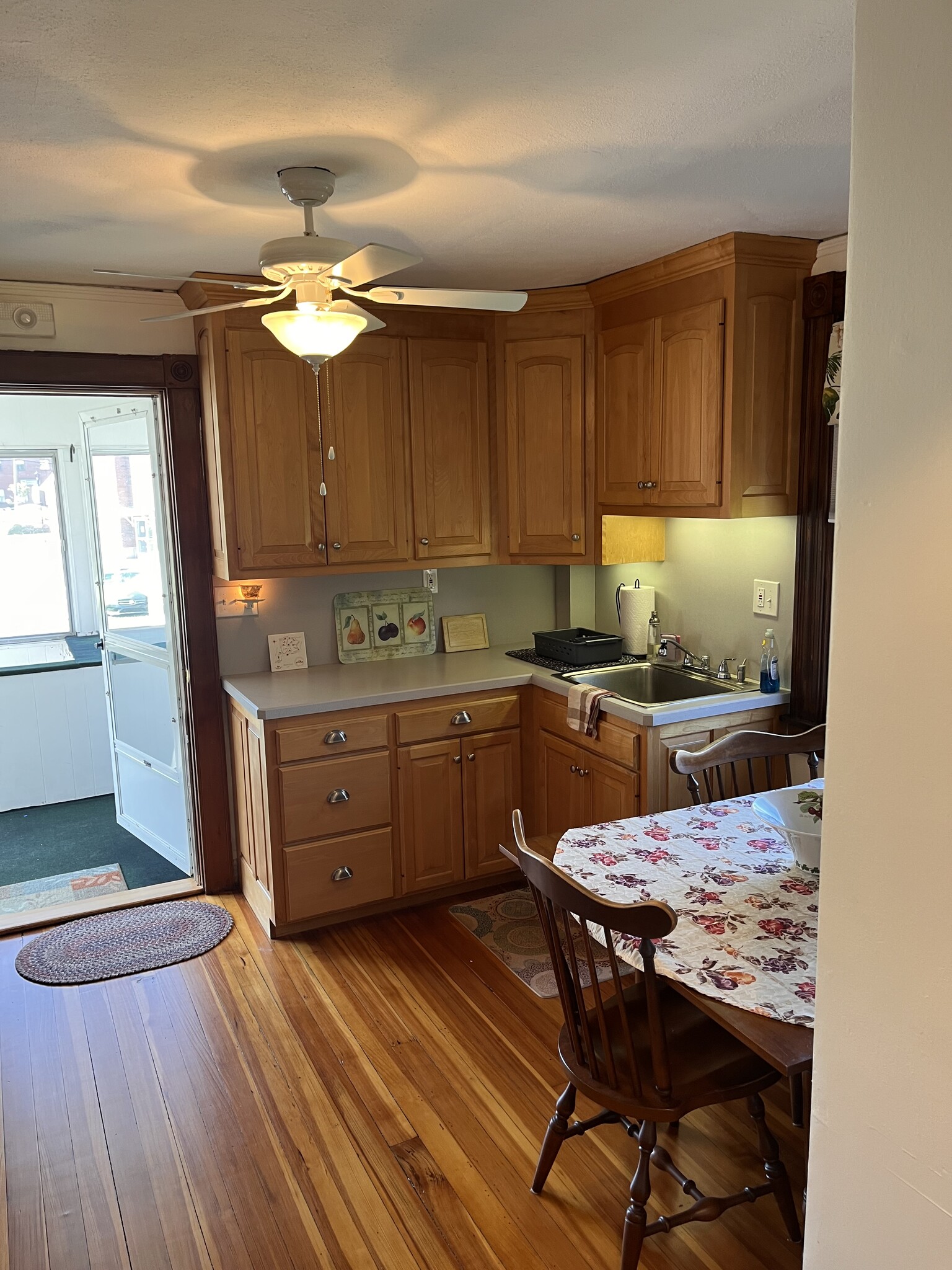 Kitchen - 48 Church St