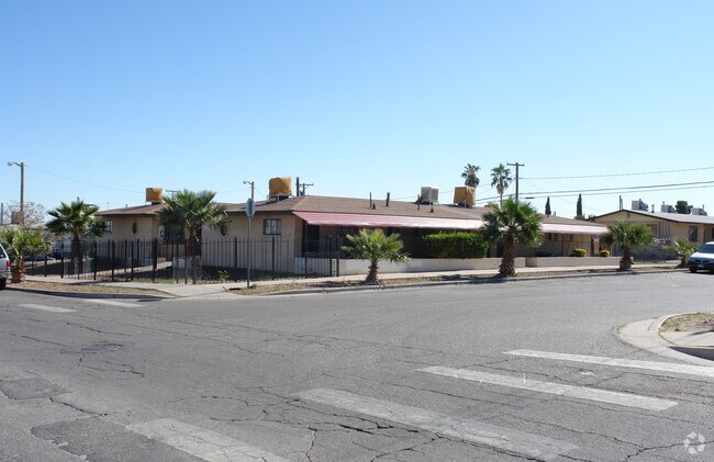 Primary Photo - 3800 Lincoln Ave
