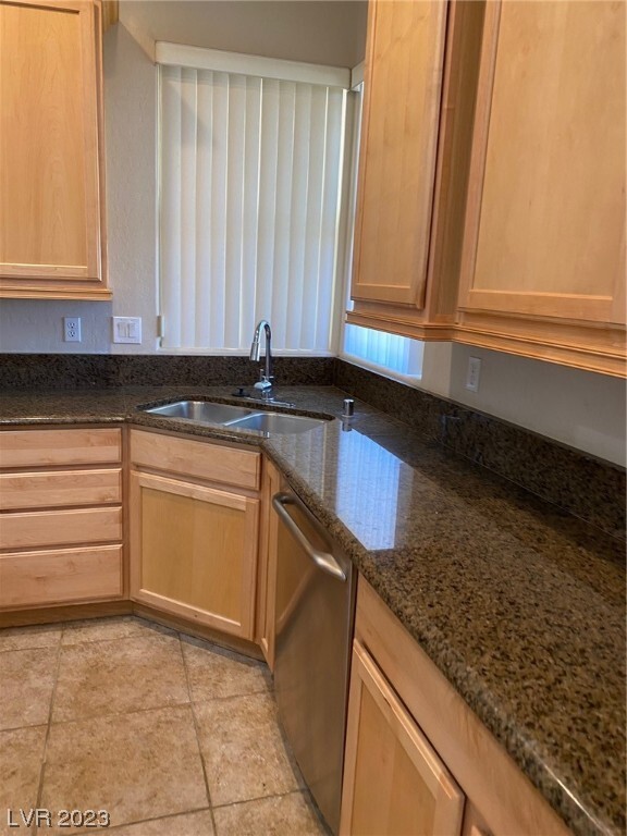 Building Photo - 364 Hanbury Manor Ln