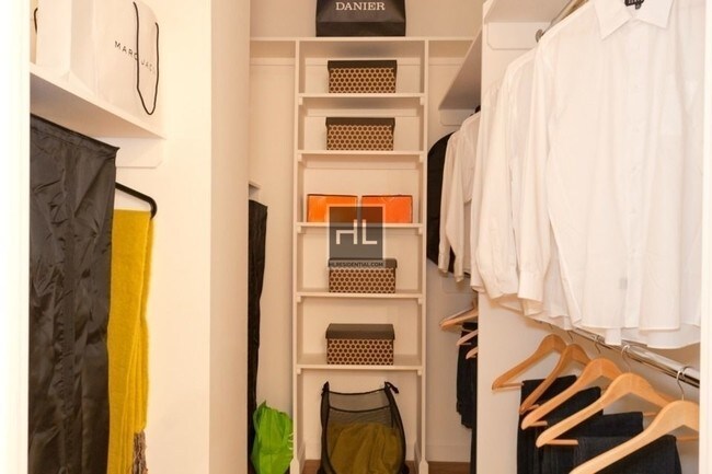 Building Photo - West 38th Street