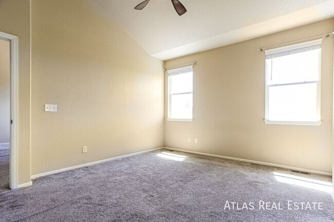 Building Photo - 11060 River Oaks Ln