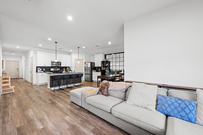 Building Photo - 1054 Great Barracuda Ln