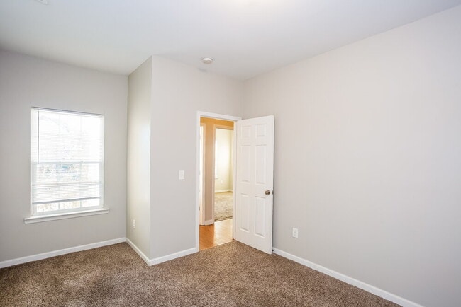 Building Photo - 769 Mott Shue Dr SW